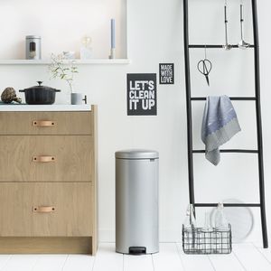 Brabantia newIcon pedaalemmer 30 liter met kunststof binnenemmer - Metallic Grey