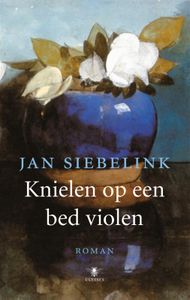 Knielen Op Een Bed Violen