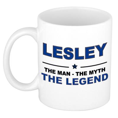 Lesley cadeau mok - man myth legend - naam koffiemok - 300 ml - collega - vaderdag