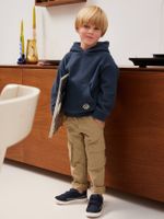 Fleece jongenssweater met capuchon nachtblauw - thumbnail