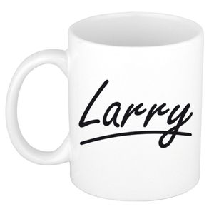 Naam cadeau mok / beker Larry met sierlijke letters 300 ml   -