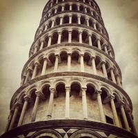 Karo-art Schilderij - Toren van Pisa, close up, 3 maten, print op canvas - thumbnail