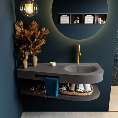 MONDIAZ RIVA 120cm Wastafel met planchet kleur Dark_Grey. Wastafel DULCET rechts 1 kraangaten kleur Dark_Grey. MONDIAZ RIVA 120cm Wastafel met planchet kleur Dark_Grey. Wastafel DULCET rechts 1 kraangaten kleur Dark_Grey.