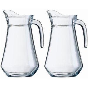 2x Glazen water karaffen/waterkannen 1.3 liter