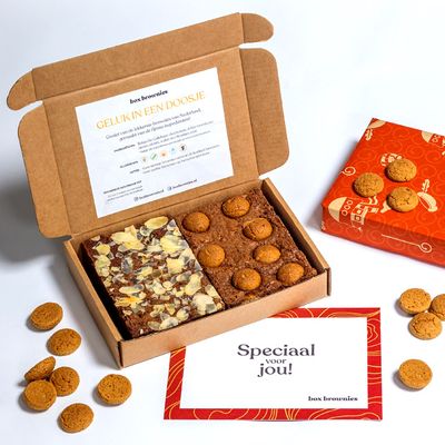 Brownie Sinterklaas box - 6 Brownies - Brievenbus Pakket - Box Brownies - Fair trade Belgische chocolade - 3x Pepernoten - 3 x Gevulde speculaas