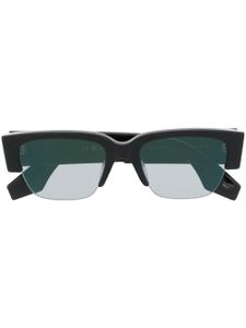 Alexander McQueen Eyewear lunettes de soleil à logo imprimé - Noir