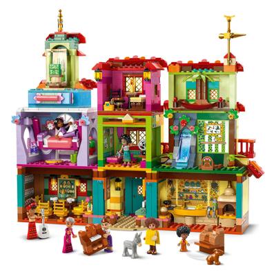 LEGO disney 43245 het magische huis van de familie madrigal
