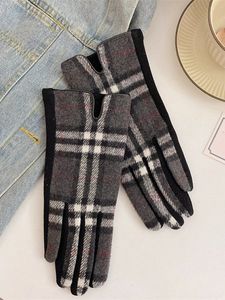 Women Christmas Plaid Imitation Cashmere Gloves