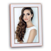 Metalen fotolijst wit/koper kleurig geschikt voor een foto van 15 x 20 cm Metalen fotolijst wit/koper kleurig geschikt voor een foto van 15 x 20 cm