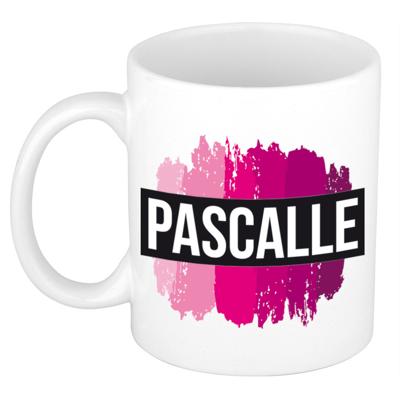 Pascalle naam cadeau koffie mok - beker - met roze verfstrepen - Cadeau collega - moederdag