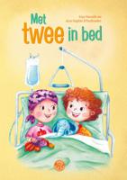 Met twee in bed (Hardback)