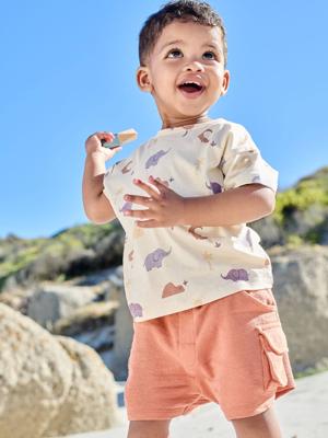 Kort stijlvol babypakje in getextureerde fleece hazelnoot