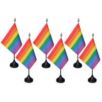 Regenboog Pride tafelvlaggetjes - 6x stuks - 10 x 15 cm vlag - met zwarte standaard
