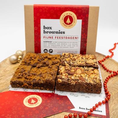 Brownie Kerst box - 12 Brownies - Brievenbus Pakket - Box Brownies - Ambachtelijk - 6x Speculoos Christmas Crunch - 6x Caramel fudge sinaasappel