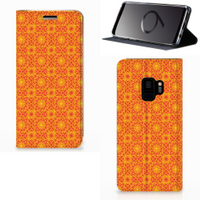 Samsung Galaxy S9 Hoesje met Magneet Batik Oranje - thumbnail