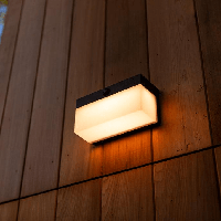 Lutec buitenlamp solar zwart &apos;Fran&apos; vierkant led lamp 18 cm