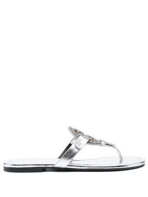 Tory Burch sandales Miller à plaque logo - Gris