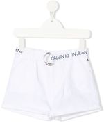 Calvin Klein Kids short à taille ceinturée - Blanc