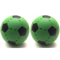 T&F Creations Softbal foam - 2x - voetbal print - groen - zacht - 20 cm - speelgoed ballen T&F Creations Softbal foam - 2x - voetbal print - groen - zacht - 20 cm - speelgoed ballen