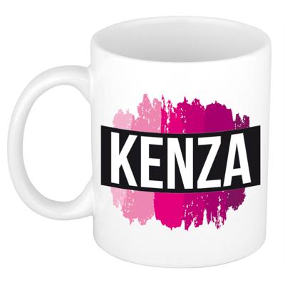 Kenza naam cadeau koffie mok - beker - met roze verfstrepen - Cadeau collega - moederdag