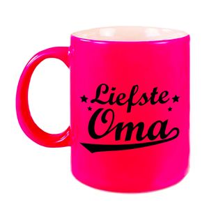 Liefste oma cadeau mok / beker neon roze 330 ml - feest mokken