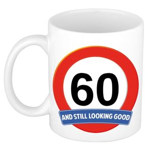 Verjaardag 60 jaar mok / beker Stil looking good   -