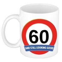 Verjaardag 60 jaar mok / beker Stil looking good   -