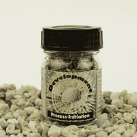 Wierook Mix in Potje &apos;Process Initiation&apos;