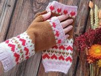 Durable haakpakket Love in stitches polswarmers - De polswarmers voor Valentijnsdag gebreid met Durable Soqs