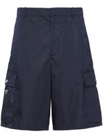 Prada short cargo à plaque logo - Bleu