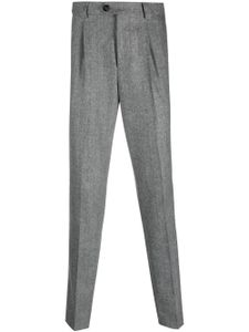 Brunello Cucinelli pantalon de costume en laine vierge à plis marqués - Gris