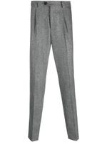 Brunello Cucinelli pantalon de costume en laine vierge à plis marqués - Gris