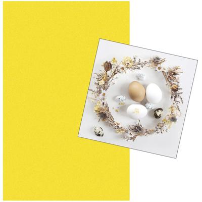 Pasen tafel dekken decoratie set - geel tafelkleed 138 x 220 cm - en 20x paas thema servetten