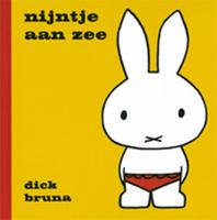 Nijntje aan zee (Hardback)