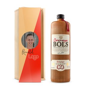 Likeur in bedrukte kist - Bols Corenwijn