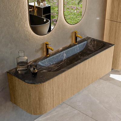 Mondiaz KURVE-DLUX 145 cm Onderkast Greeploos 1 Lade Met Deuren Oak, Wastafel Solid Surface Rechts Lava 2 Kraangaten Zonder Spiegel (KRVBGL145L1L1D2KR-Oak/Lav)