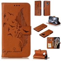 Feather patroon Litchi textuur horizontale Flip lederen draagtas met portemonnee & houder & kaartsleuven voor LG K50 (bruin)