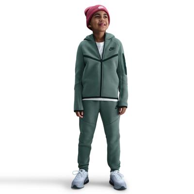 Nike Tech Fleece Sportswear Trainingspak Kids Donkergroen Zwart Nike Tech Fleece Sportswear Trainingspak Kids Donkergroen Zwart