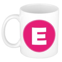Mok / beker met de letter E roze bedrukking voor het maken van een naam / woord of team Mok / beker met de letter E roze bedrukking voor het maken van een naam / woord of team