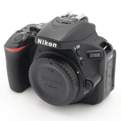 Nikon D5600 body occasion