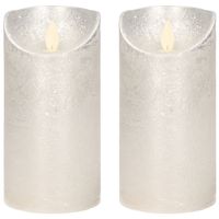 2x LED kaarsen/stompkaarsen zilver met dansvlam 15 cm - LED kaarsen - thumbnail
