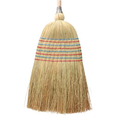 Stro bezem met houten Steel - 150 cm - binnen bezem - veel haren