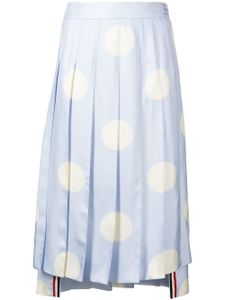 Thom Browne jupe plissée en soie à pois - Bleu
