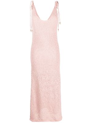 AERON robe en maille Almond à coupe longue - Rose