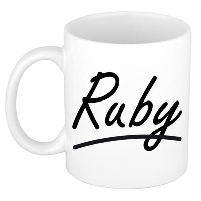Ruby Naam koffiemok - beker - met sierlijke letters - wit - 300 ml - Cadeau - Dames Ruby Naam koffiemok - beker - met sierlijke letters - wit - 300 ml - Cadeau - Dames
