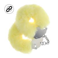 Ouch! by Shots Zware Fluffy Handboeien - Geel