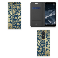 Nokia 5.1 (2018) Smart Cover Beige Flowers