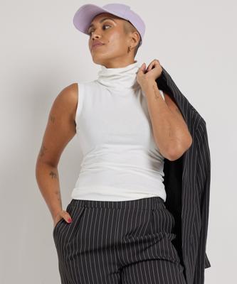 basic mouwloos t-shirt met col basic mouwloos t-shirt met col