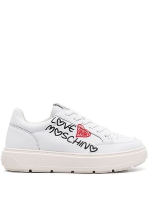 Love Moschino baskets en cuir à logo imprimé - Blanc