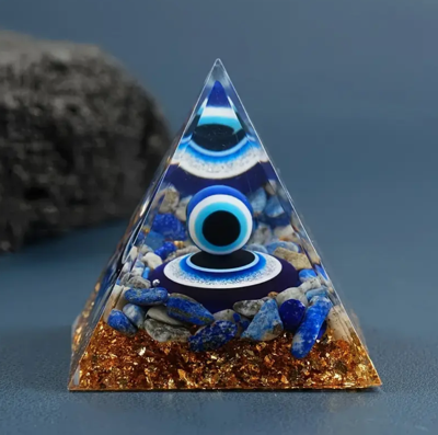 Orgoniet Piramide Lapis Lazuli Boze Oog - Spiritualiteit - Spiritueelboek.nl